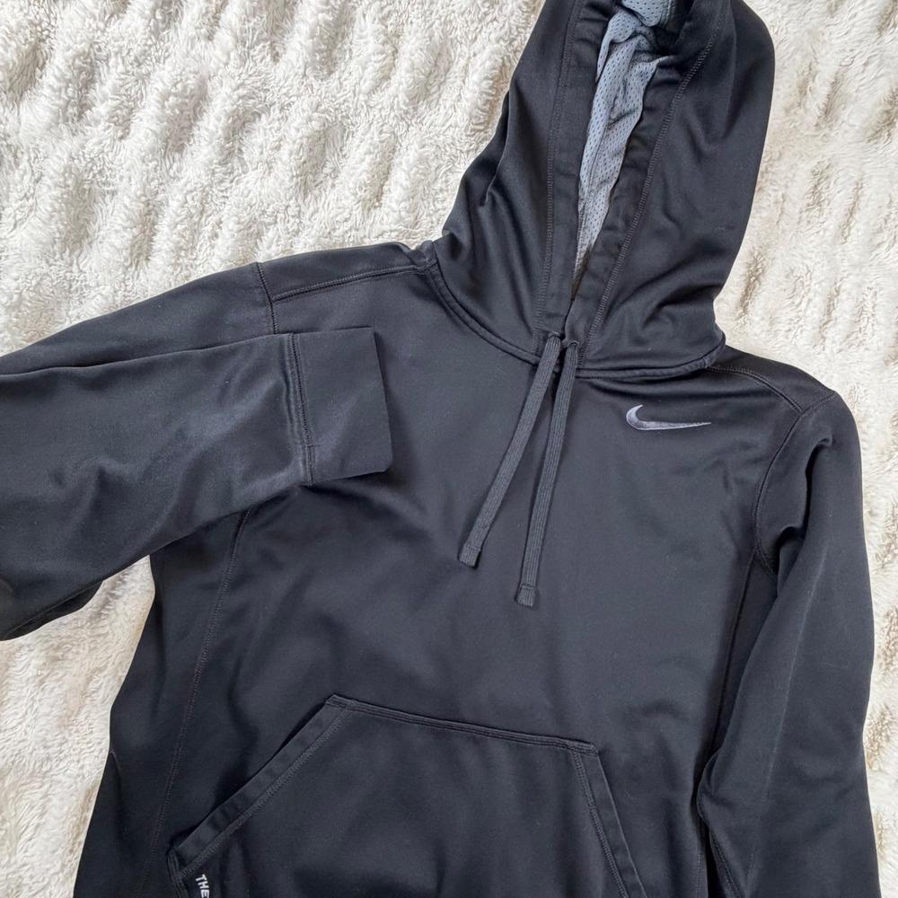Nike Therma-FIT Hoodie Mens Medium Black Pullover Sweatshirt Training Swoosh